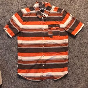 Volcom button up